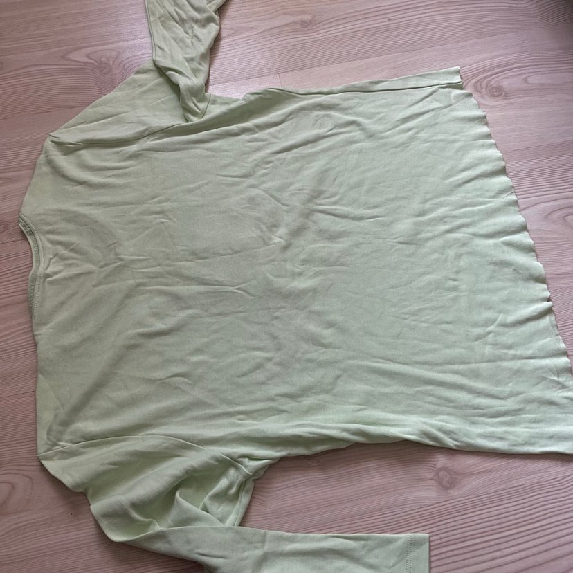 Yeşil desenli nakışlı üst - Görsel 5