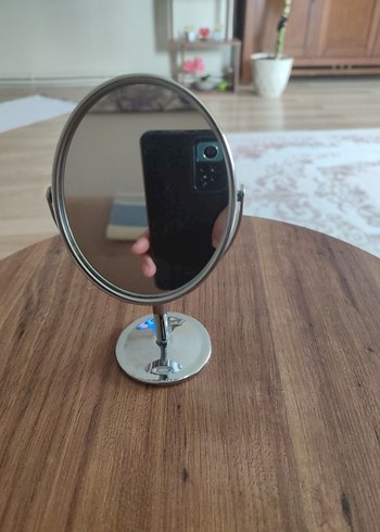 Parlak Bej Oval Masaüstü Ayna