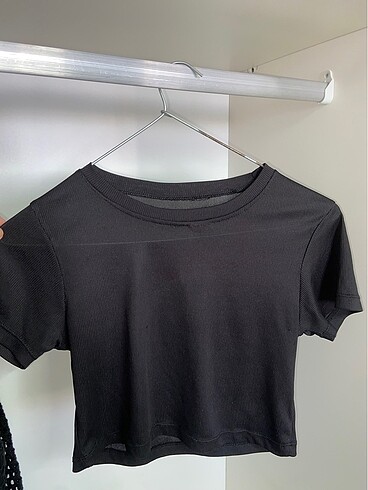 Siyah crop