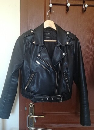 deri ceket pull&bear
