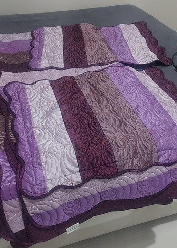 Mor İşlemeli Yatak Örtüsü.Sayılı kullanılmış olup sorunsuzdur - Görsel 4
