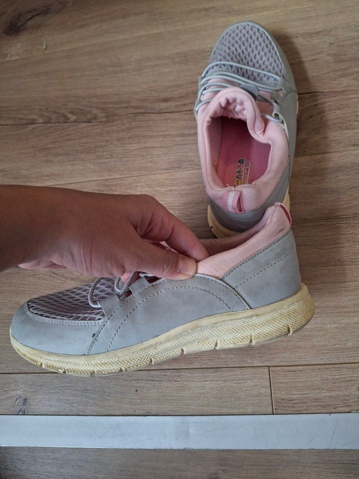 Kadın Gri-Pembe Bağcıklı Spor Ayakkabı - Görsel 3