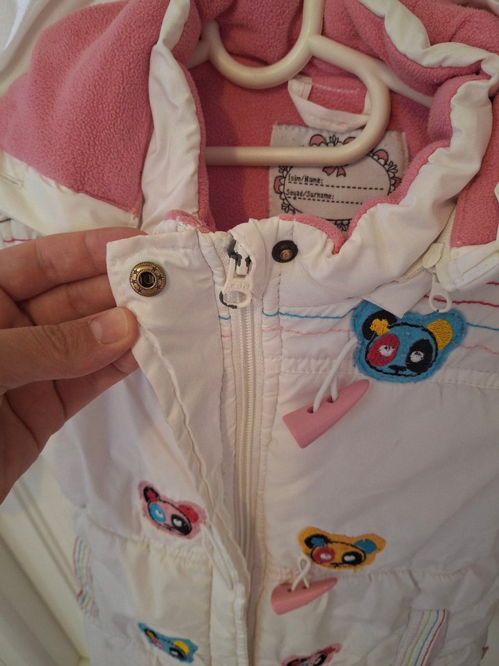 Kapüşonlu Beyaz Kız Çocuk Düğmeli Mont - Görsel 4