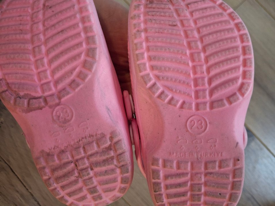 Düğmeli Pembe Nakışlı Kız Terlikleri - Görsel 2