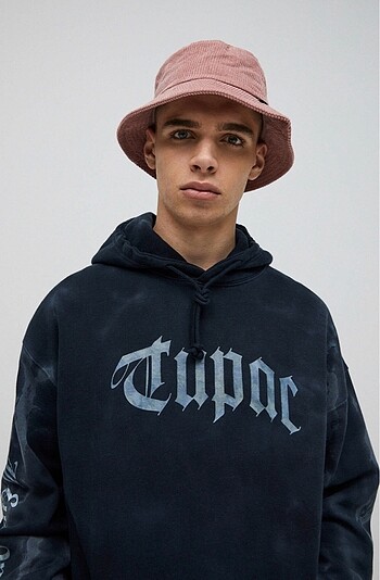 m Beden siyah Renk PULL&BEAR ORİJİNAL TUPAC SWEAT