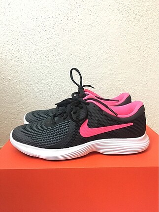 Orijinal nike spor ayakkabı