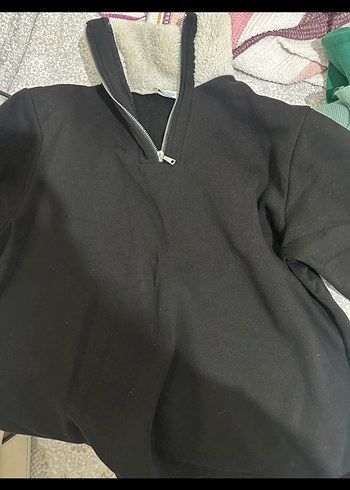 Siyah sweatshirt