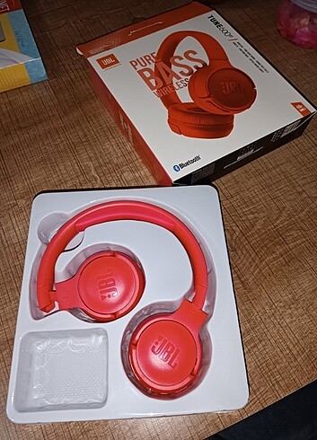 JBL Bluetooth kulaklık