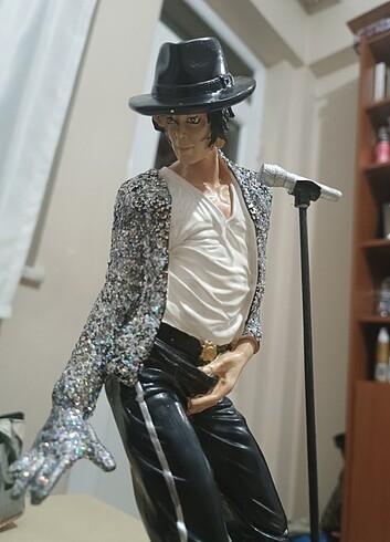 Diğer Michael Jackson heykelcik
