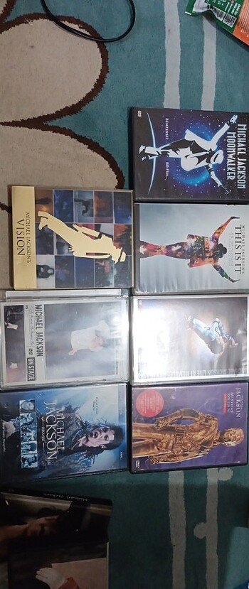 Michael Jackson DVD leri. 