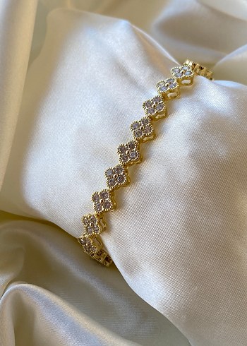 So Chic VİP yonca bileklik