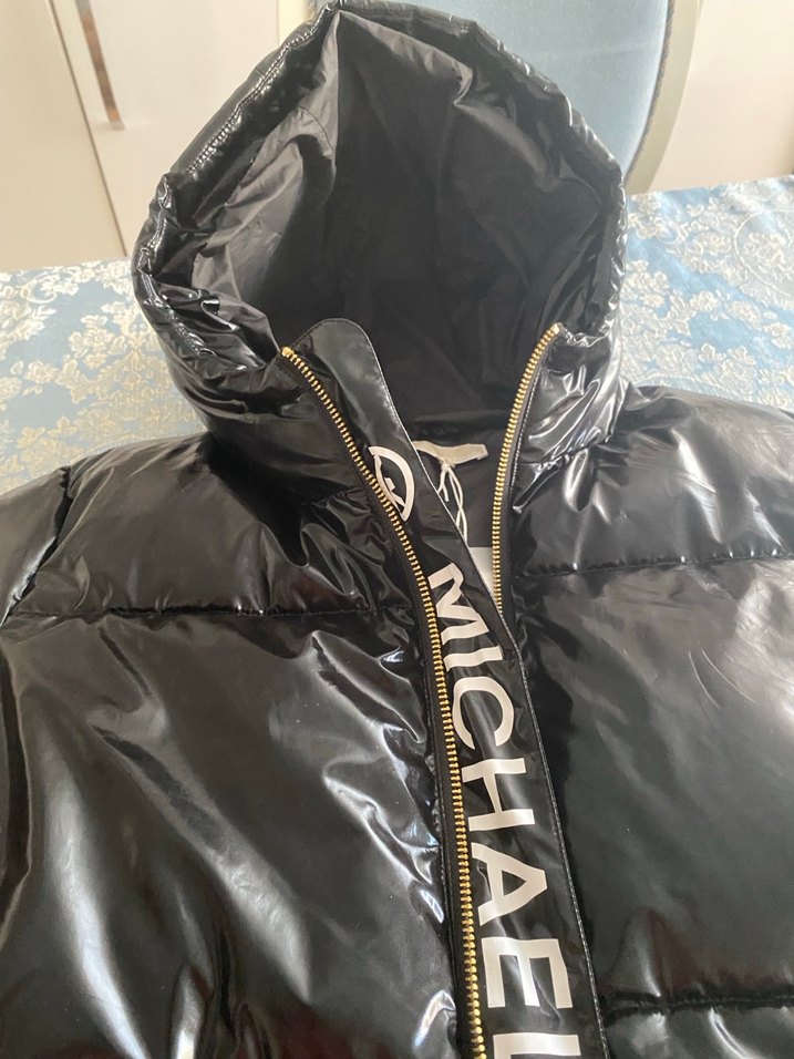 Siyah Parlak Deri Kadın Kışlık Mont - Görsel 4