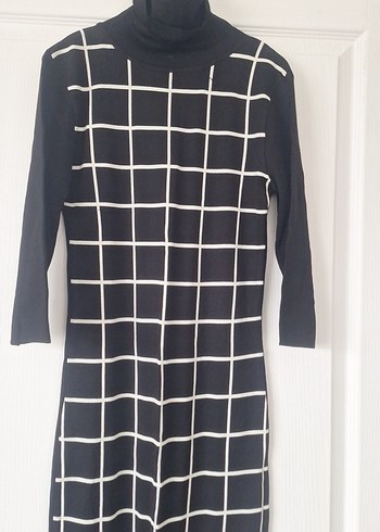 Uzun Siyah Kareli Yüksek Yakalı Elbise - Görsel 2