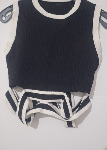 Kolsuz Crop Top - Görsel 2