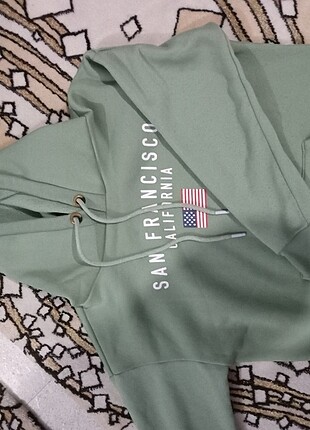 Kapsonlu sweat