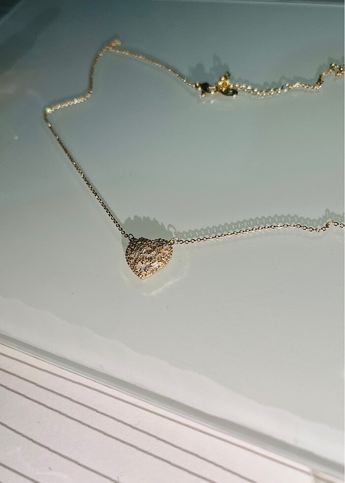 Gold Zarif Zincirli Minik Kalp Kolye - Görsel 3