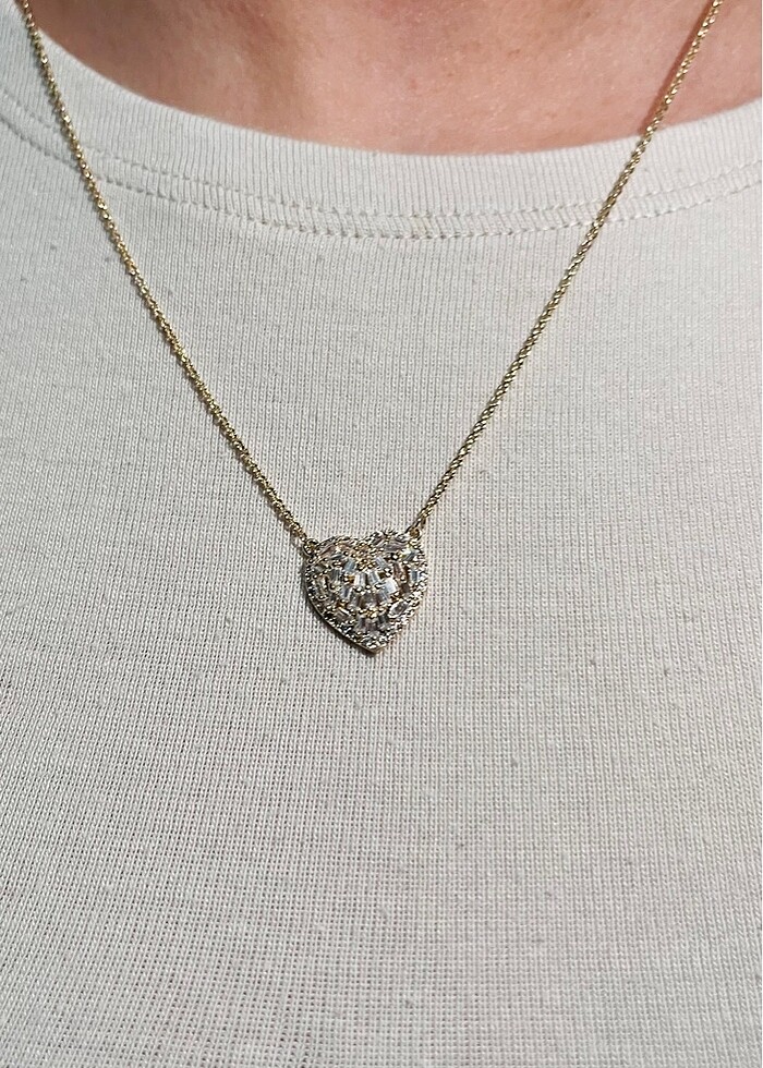 Gold Zarif Zincirli Minik Kalp Kolye - Görsel 2