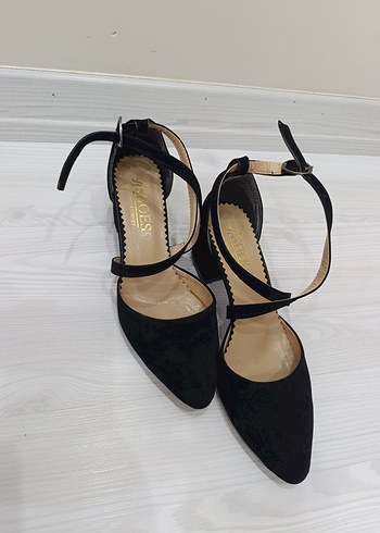Siyah Parlak Yılan Desenli Stiletto