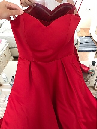 s Beden Kırmızı straplez mini elbise