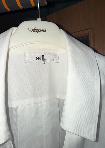 Düğmeli Beyaz Kısa Kollu Kadın Gömlek - Görsel 3