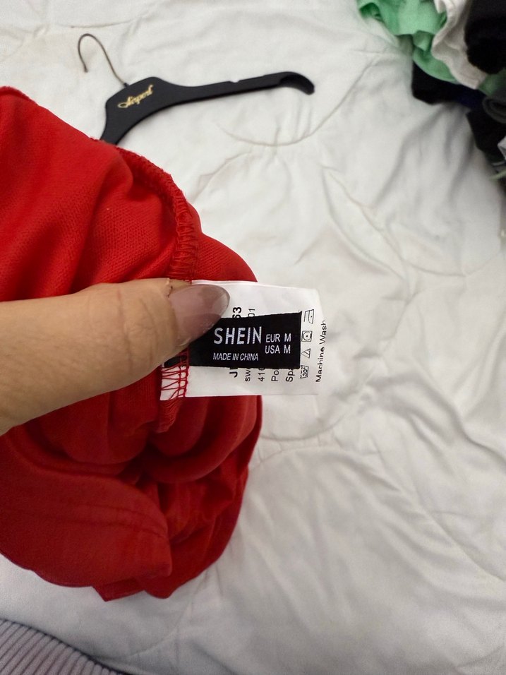 Kırmızı Drapeli Uzun İnce Askılı Elbise - Görsel 4