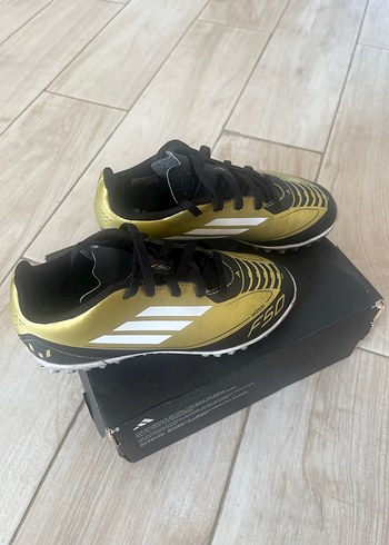 Adidas F50 messi halı saha