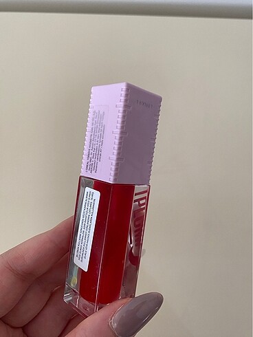 Beden Maybelline Lifter Plump Lipgloss 004 - Red Flag