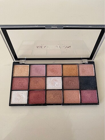 Revolution Revolution Reloaded Palette Affection Far Paleti