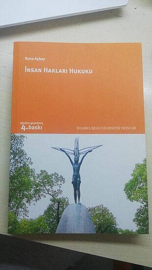 İnsan hakları hukuku kitabı