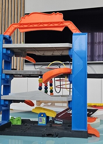 Hotwheels garage