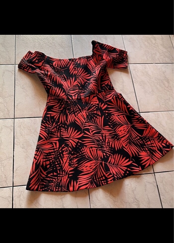 Zara kısa elbise - Görsel 4