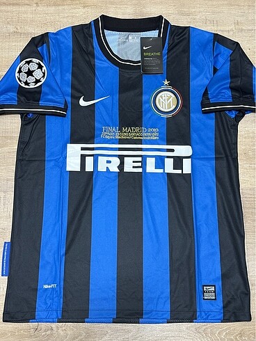 İnter Milan 2009/10 İç Saha Quaresma