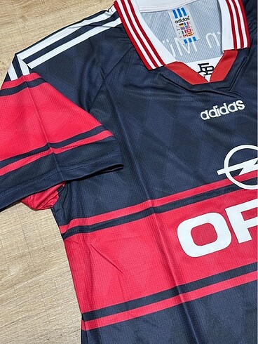 l Beden Bayern München 1997/99 İç Saha Forma