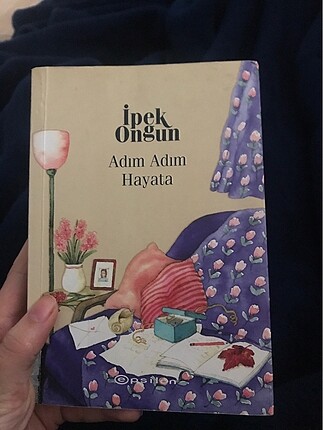 İpek Ongun kitap