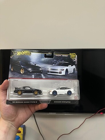 Hot wheels 2 li paket nissan premium