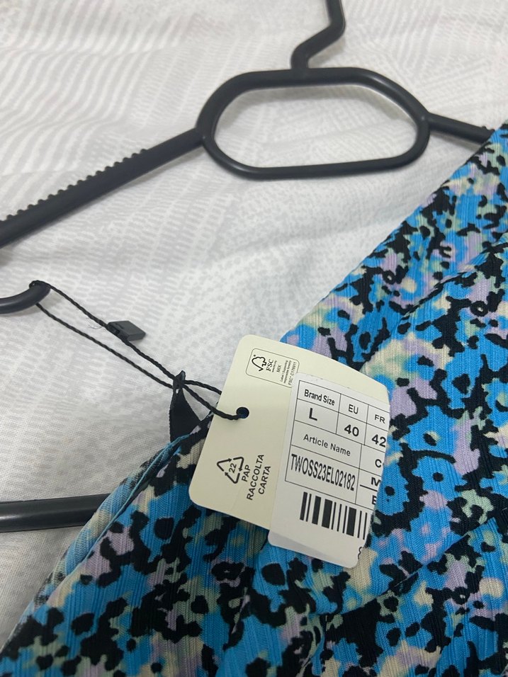 Mavi Çiçek Desenli Yarım Kol Elbise - Görsel 2