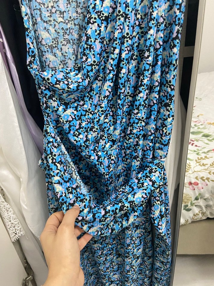 Mavi Çiçek Desenli Yarım Kol Elbise - Görsel 4