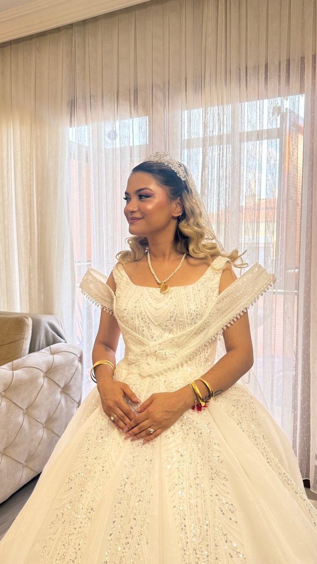 Klasik Prenses Beyaz Gelinlik - Görsel 4