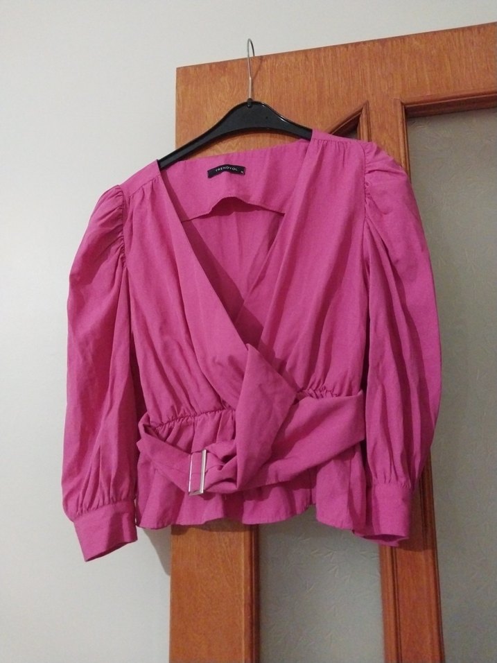 Pembe Kemer Detaylı Kısa Keten Bluz - Görsel 3