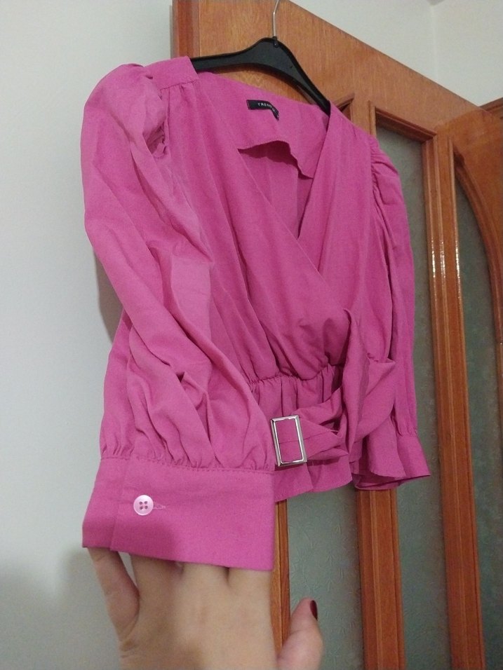 Pembe Kemer Detaylı Kısa Keten Bluz - Görsel 4