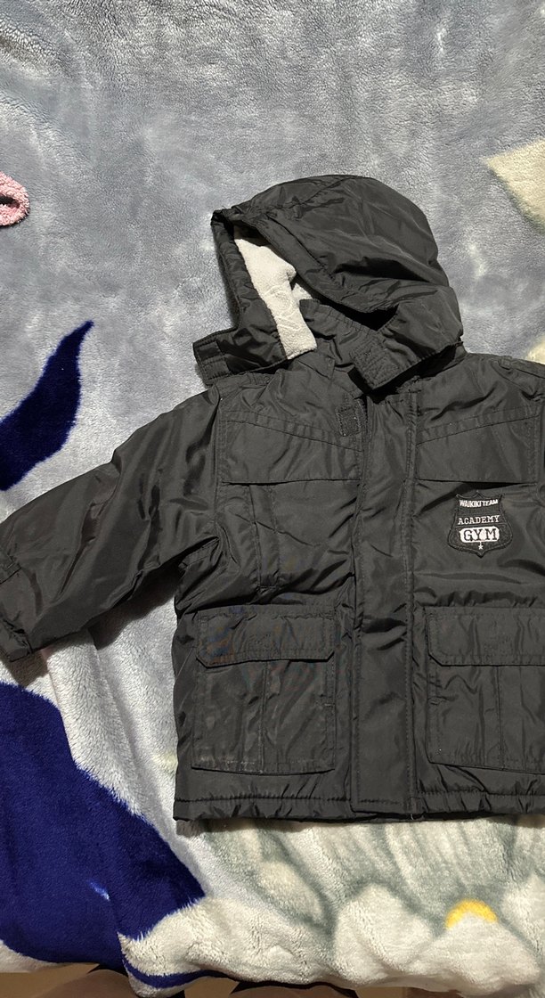 Siyah Erkek Çocuk Kürklü Kapüşonlu Ceket - Görsel 2