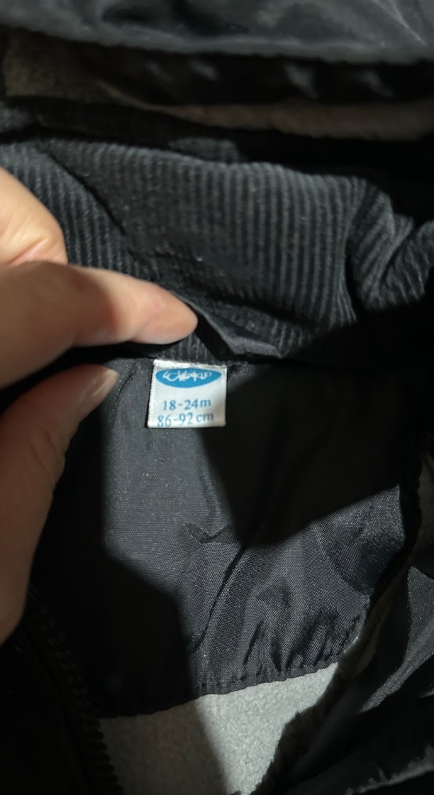 Siyah Erkek Çocuk Kürklü Kapüşonlu Ceket - Görsel 3