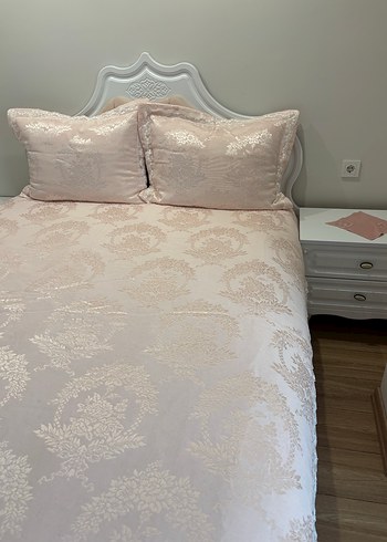 Pembe Yatak Örtüsü - Görsel 8
