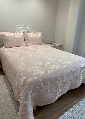 Pembe Yatak Örtüsü - Görsel 2