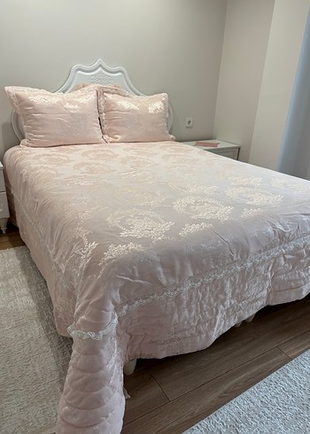 Pembe Yatak Örtüsü - Görsel 3