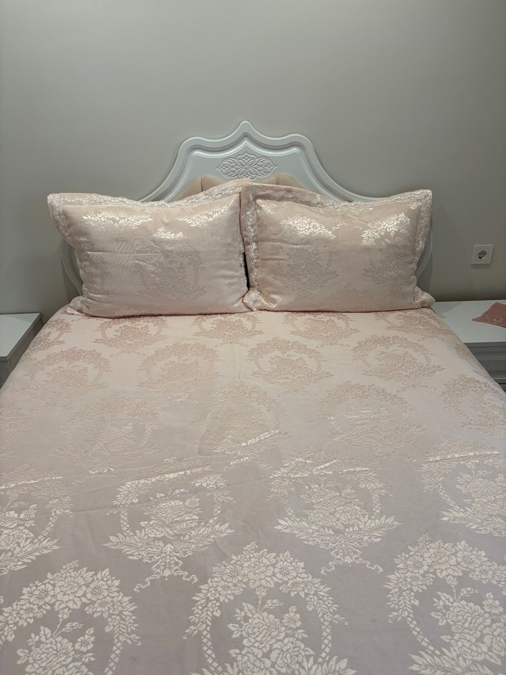 Pembe Yatak Örtüsü - Görsel 4