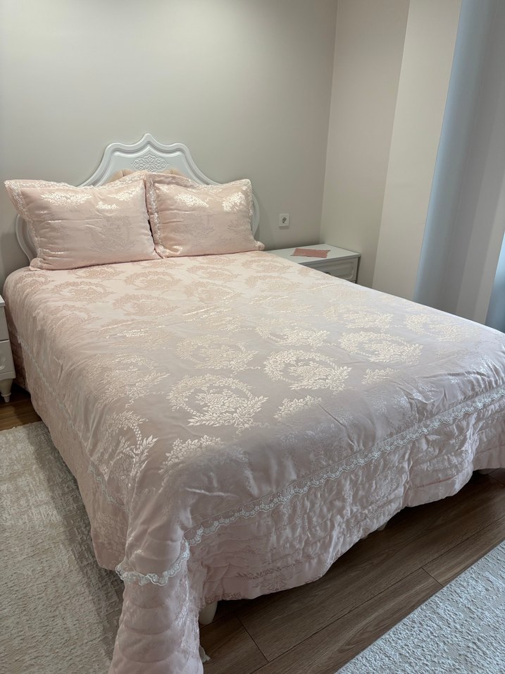 Pembe Yatak Örtüsü - Görsel 2