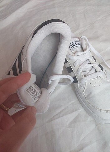38 Beden beyaz Renk Adidas ayakkabi