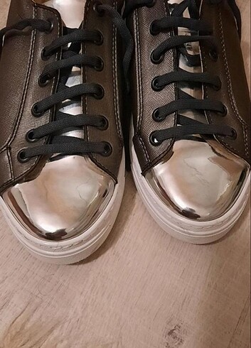 Sneaker ayakkabı