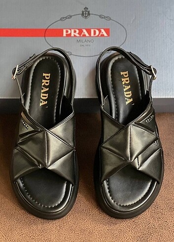 Prada Kadin sandelet